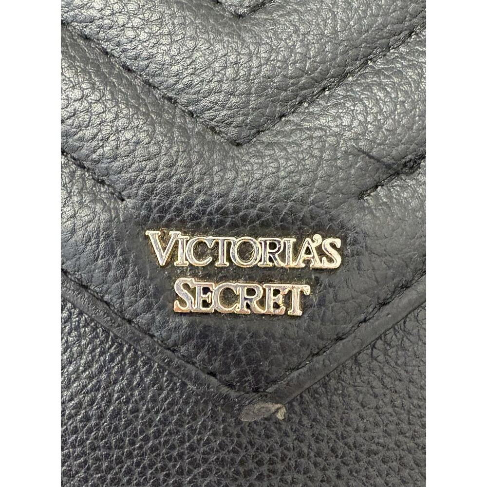 Victoria's Secret V-Quilt Envelope Wallet Wrist Strap Black Faux Leather - Picture 2 of 6